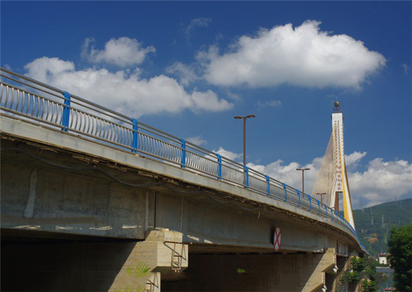 衢州304不锈钢桥梁护栏：安全、耐用与美观的完美结合
