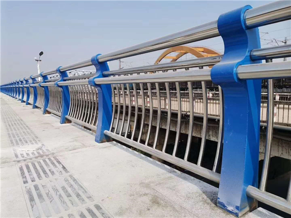 衢州304不锈钢复合管护栏的生产工艺揭秘